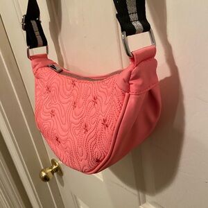 NWOT SkinnyDip London Pink Quilted Crossbody Shoulder Bag Black & Silver Strap